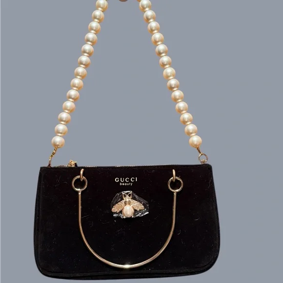 GWP Gucci Black Velvet Bag with Pearl Accents - Picture 2 of 3